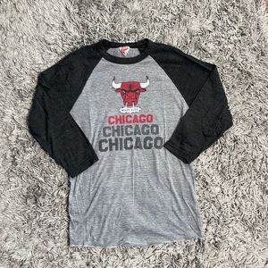 Vintage Black and Gray Chicago Bulls Women's Top